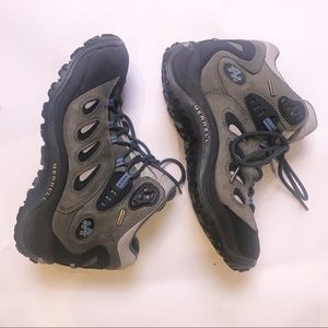 Merrill Waterproof hiker size 9
